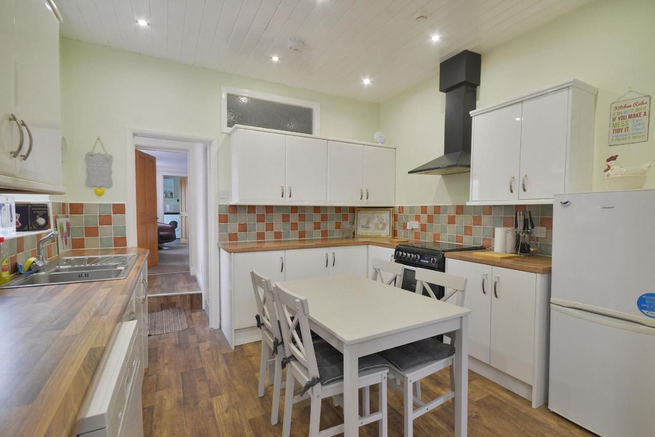 Spacious Modern Ground Floor Apartment, For Up To 6 Guests 스카버러 외부 사진